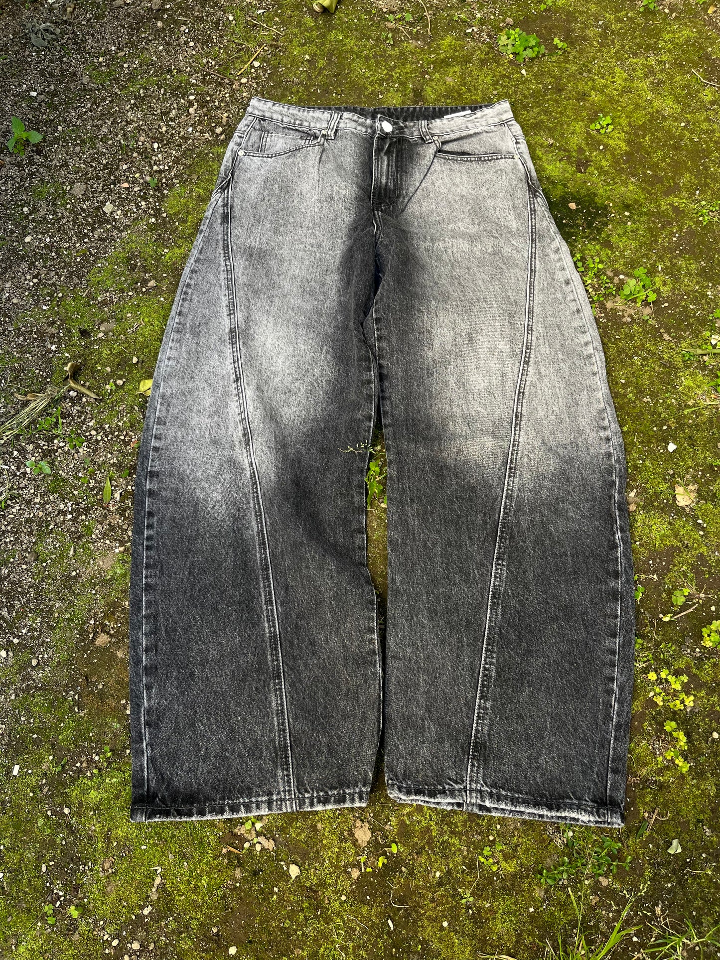 Strlb69 Spiked Skull Mega Ballon Baggy Denim – Acid Wash Grey to Black Gradient