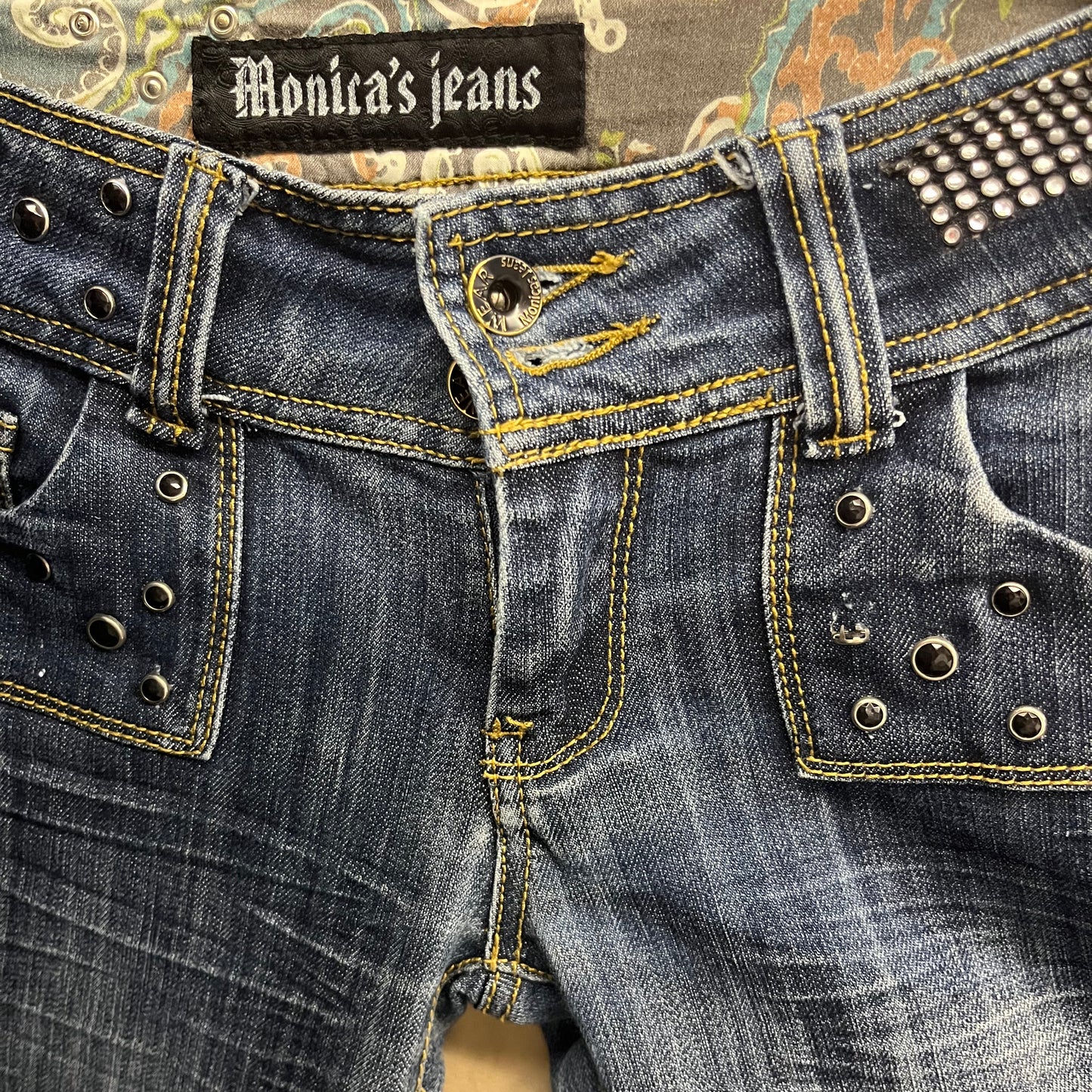 Mystery Flared Jeans | Y2K Aesthetic & Cyber-Grunge: Denim a Zampa / Vita Bassa e non / Bootcut Alternativi - 1 Pezzo