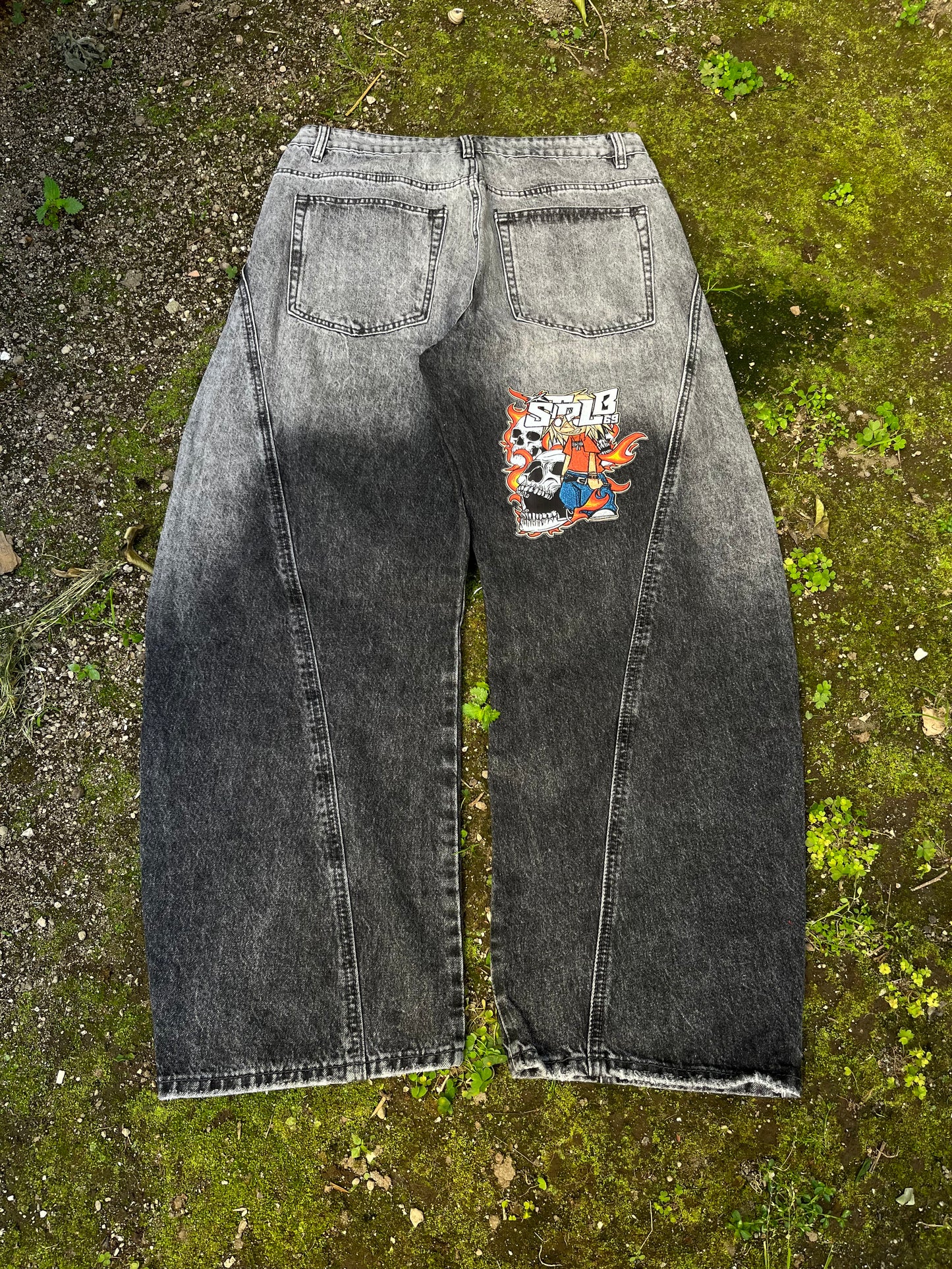 Strlb69 Spiked Skull Mega Ballon Baggy Denim – Acid Wash Grey to Black Gradient