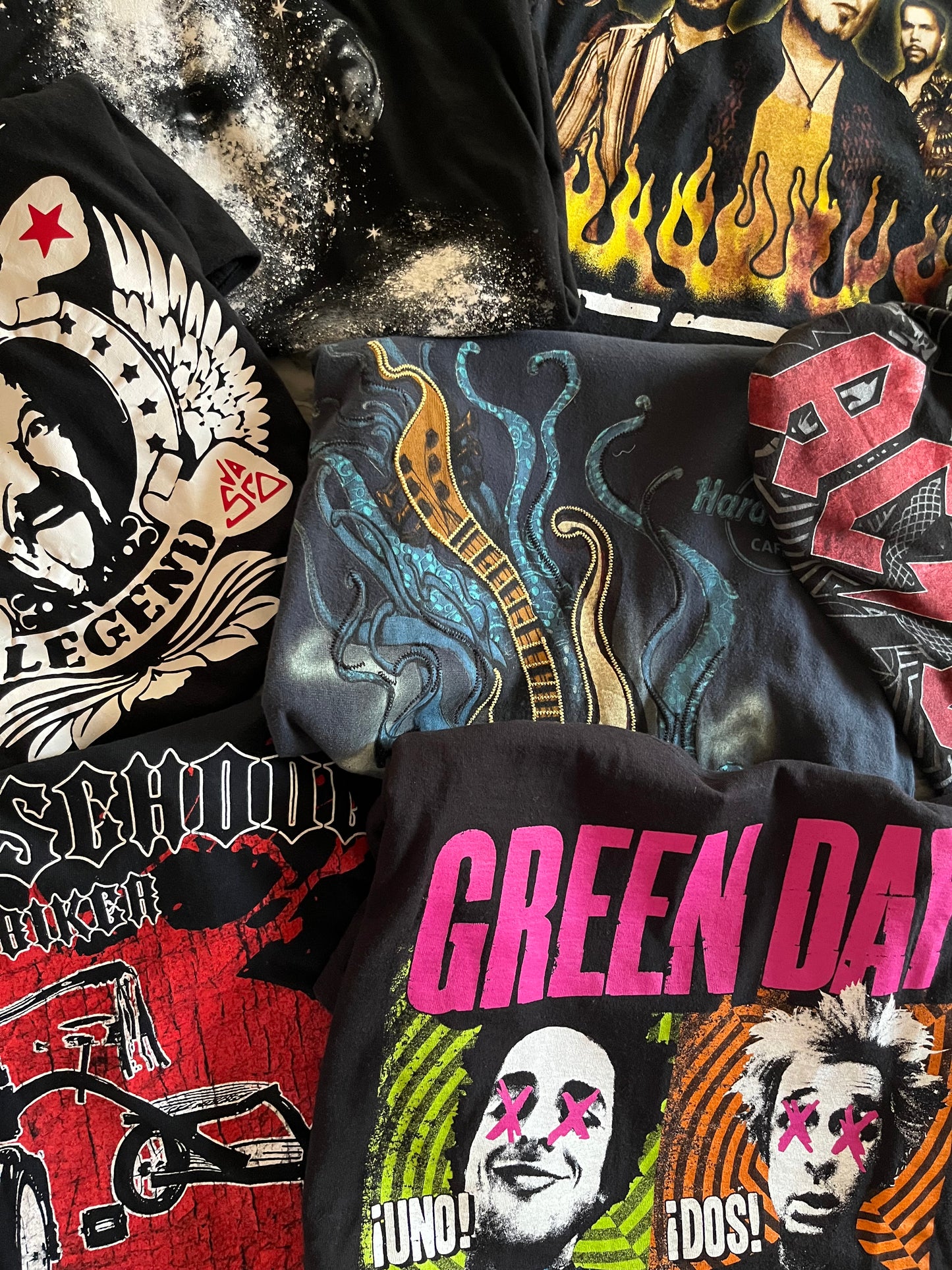 Mystery T-Shirt Premium | Limited Edition Graphic Tee: Metal - Punk - Underground - Alternative Brand - 1 Pezzo