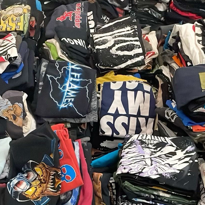 Mystery T-Shirt Premium | Limited Edition Graphic Tee: Metal - Punk - Underground - Alternative Brand - 1 Pezzo